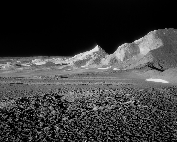 https://www.mikeosborne.littletigerchinese.com/files/gimgs/th-44_Wen_Mountain_BW_RGB_Test.jpg